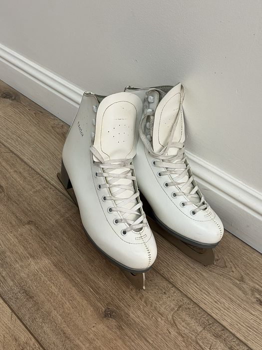 Коньки фигурные