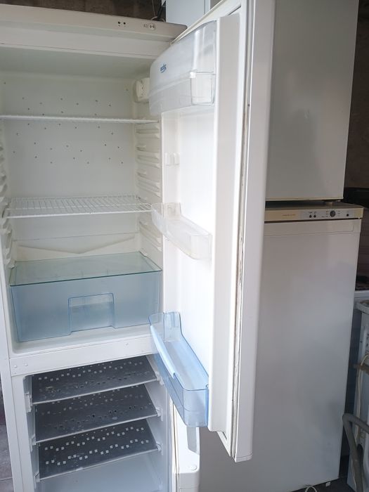 Frigider mic/ combină frigorifică Artic