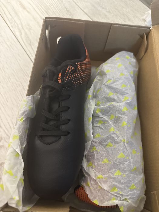 Продам бутсы для футбола