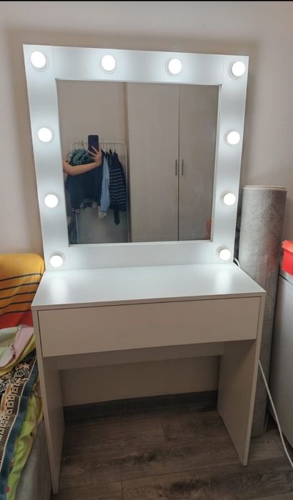 Туалетный столик