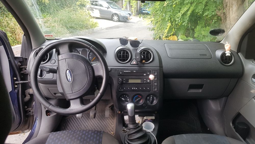 Ford fiesta 2003 1.4 benzină