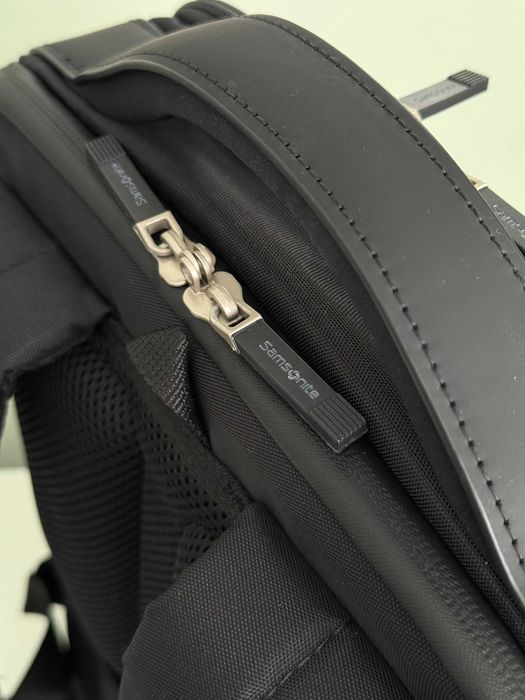 Черна раница Samsonite Litepoint за 16' лаптоп