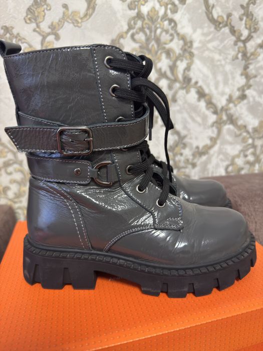 Продам детскую обувь для девочек-осень