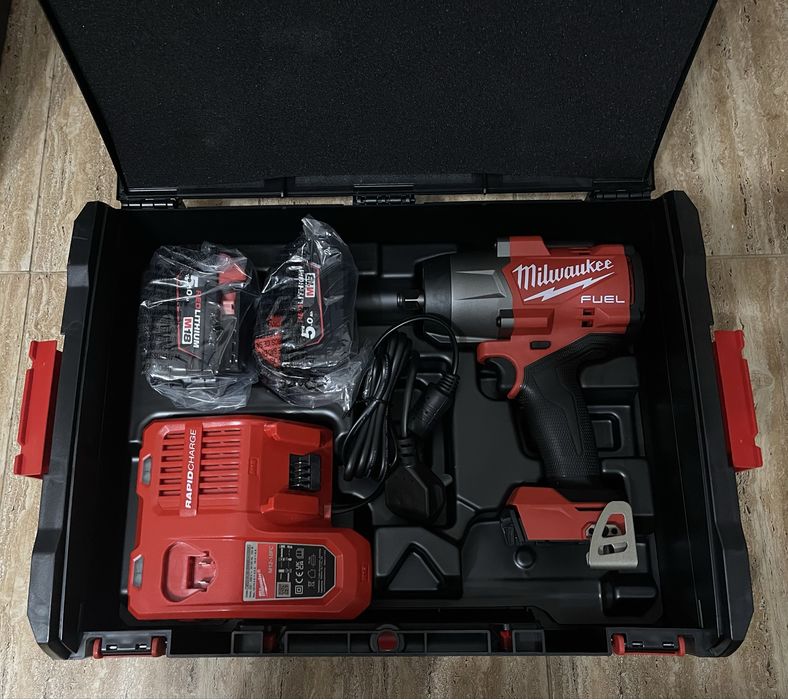 Гайковерт Milwaukee M18    2034NM