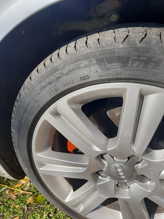 Продавам оригинални немски джанти Ауди 17 5 112 с летни гуми мишелин