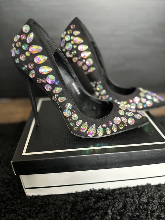 Дамски обувки с камъни