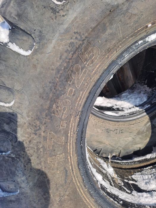 продам покрышку погрузчик