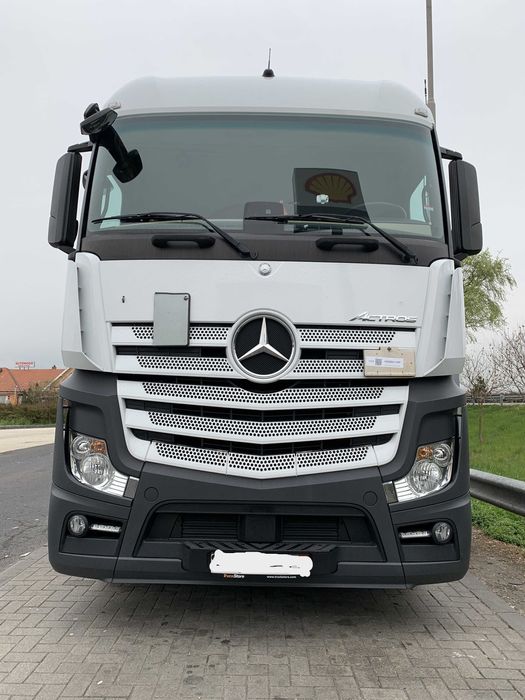 Mercedes Actros 1842 km foarte putini