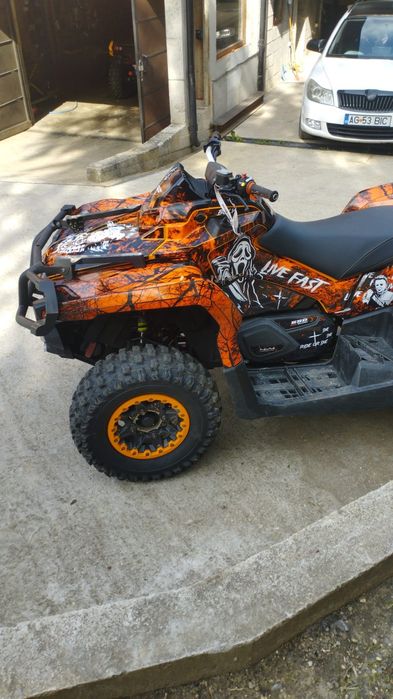 Vând atv can-am 650