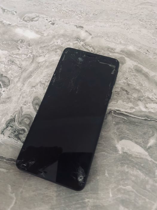 Samsung Galaxy A01 Core / Разбит экран / Рабочий