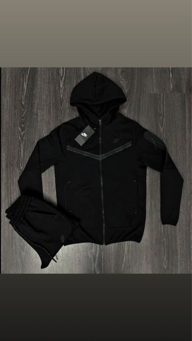 Nike tech full black