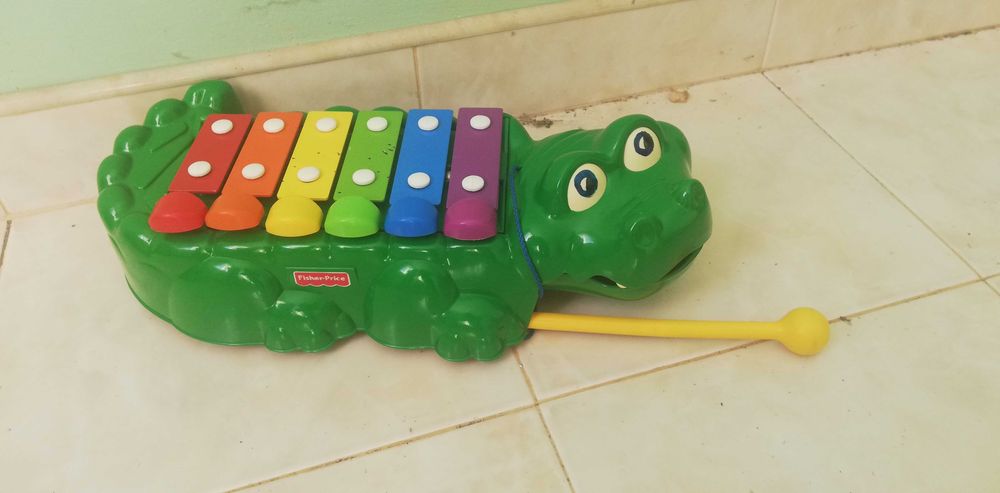 играчки Fisher-Price влак