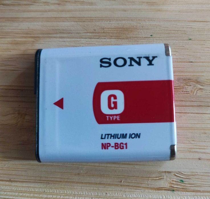 Фотоапарат Sony DSC-H3