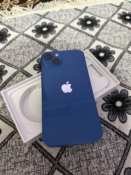 Айфон,Iphone 13 в хоршем состояний
