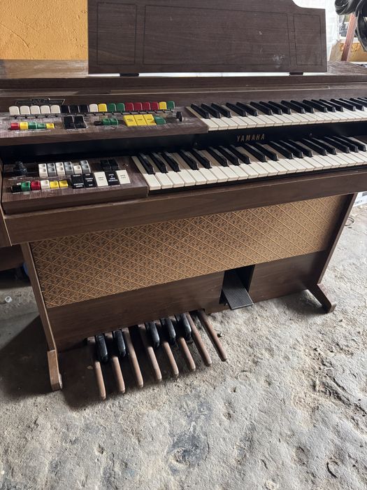 Pian vintage yamaha japan b-35N