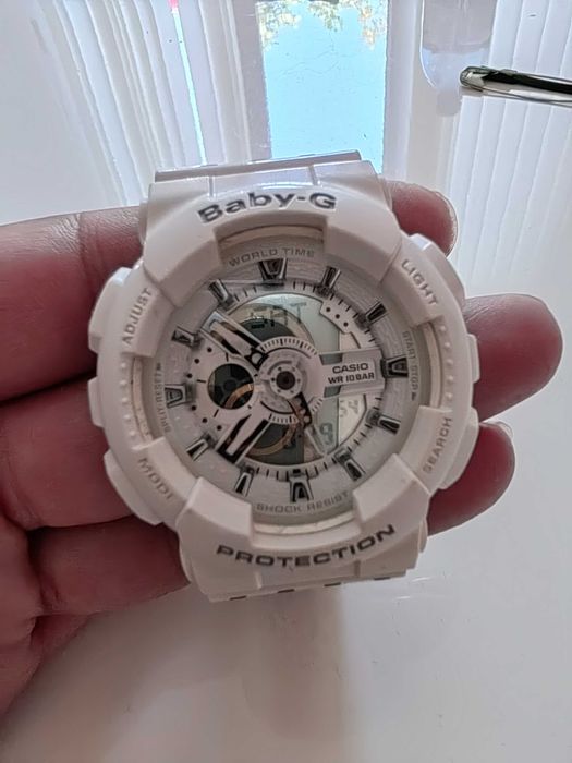 Продавам лимитиран  часовник G-SHOCK