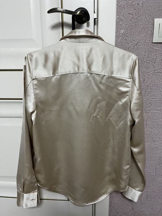 Продам блузку Calvin Klein