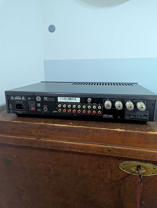 Усилвател Arcam FMJ A29, отлично състояние