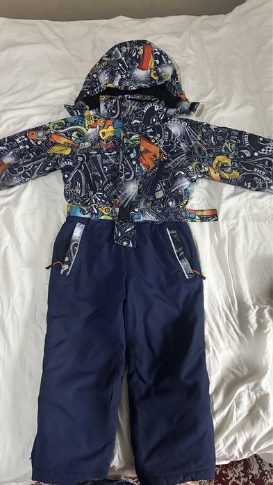 Продаю детский комбинезон