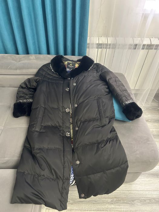 Пуховик женский продам