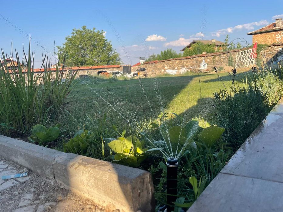 Изграждане на поливна система. *Поливни системи*Капково*