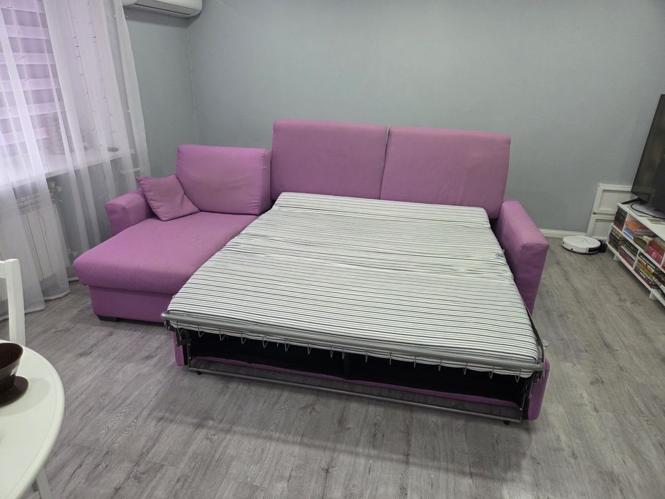 Продаётся диван)