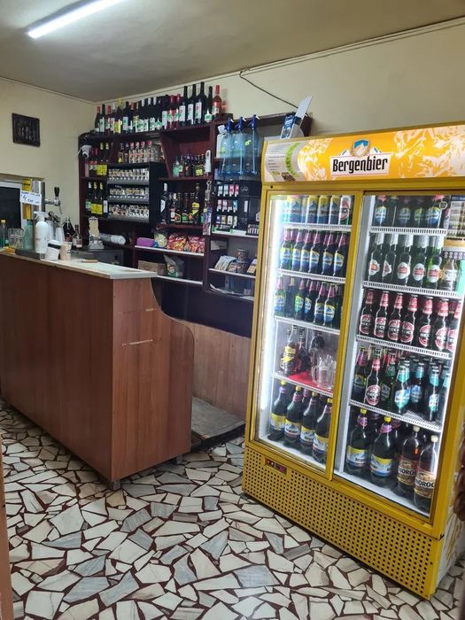 Proprietar, vand spatiu comercial complet functional, magazin alimentar + bar