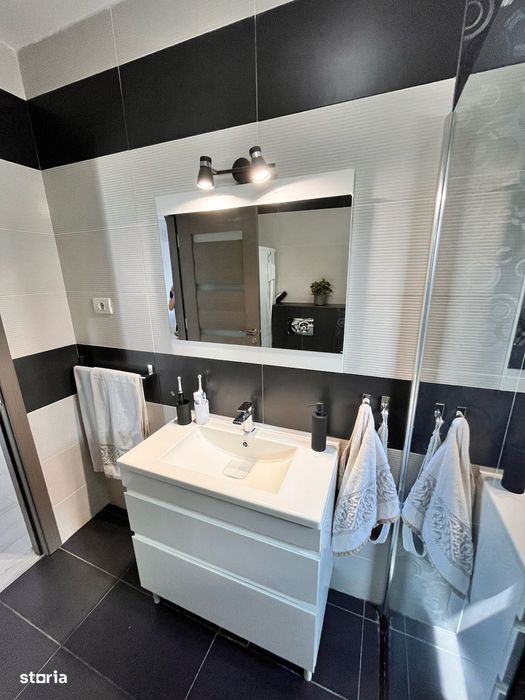 Apartament cu 3 camere la prima închiriere și parcare subterană