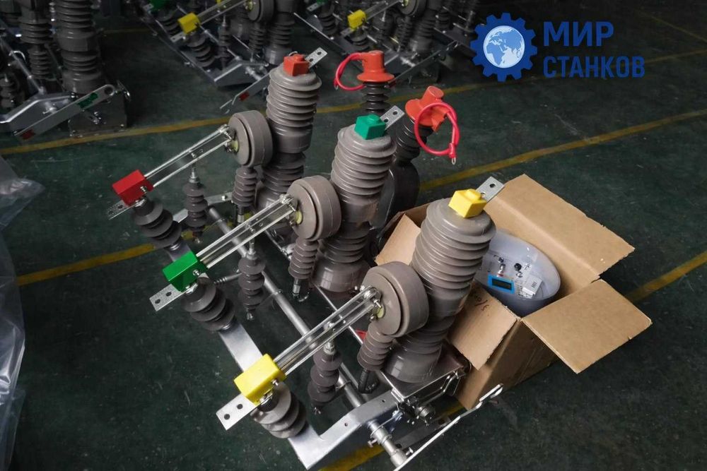 Интеллектуальный реклоузер 10 кВ ZW32-12 с FTU и 4G