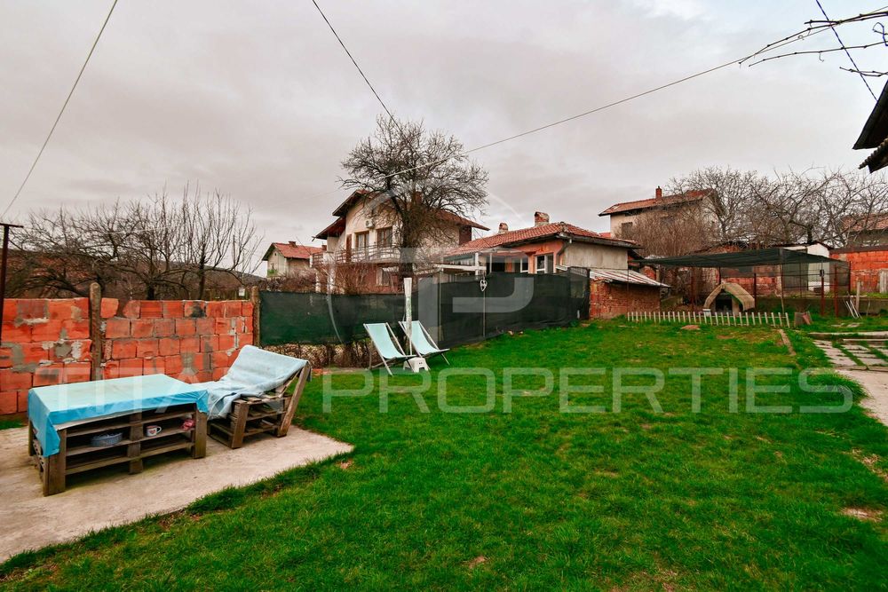 Продава се Къща в с. Храбърско, Област София-област - 200 кв.м за 600 €/кв.м - Снимка #15