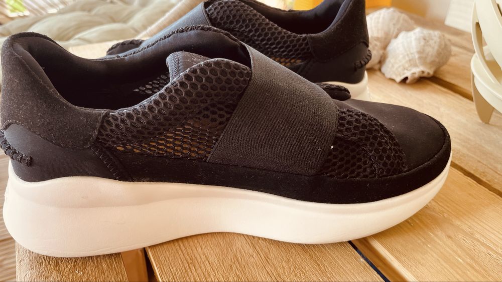 Pantofi slip-on UGG Libu Lite, Negru/ damă