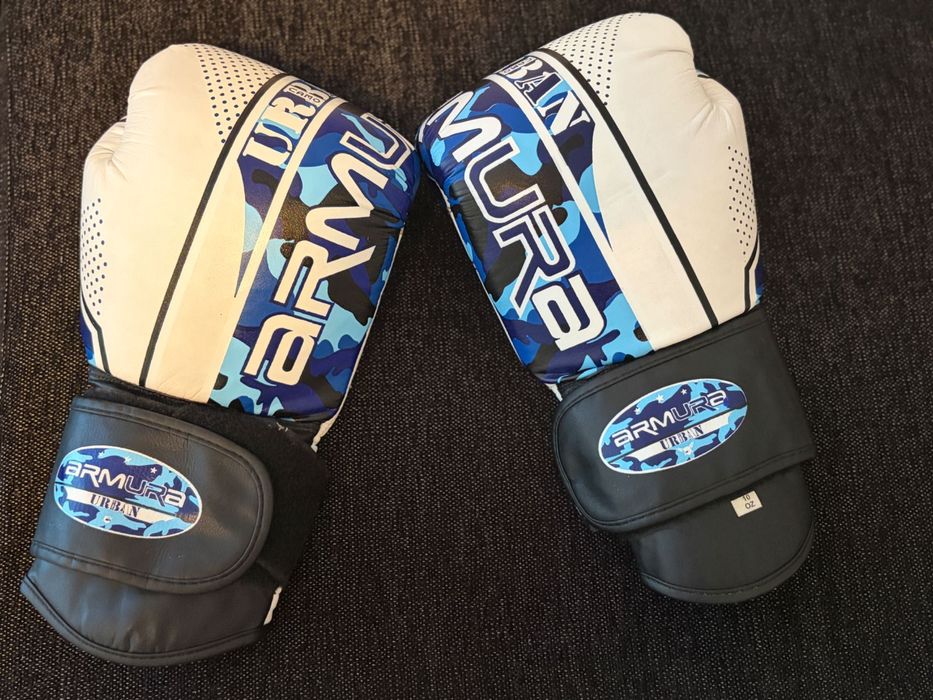 Echipament kickboxing