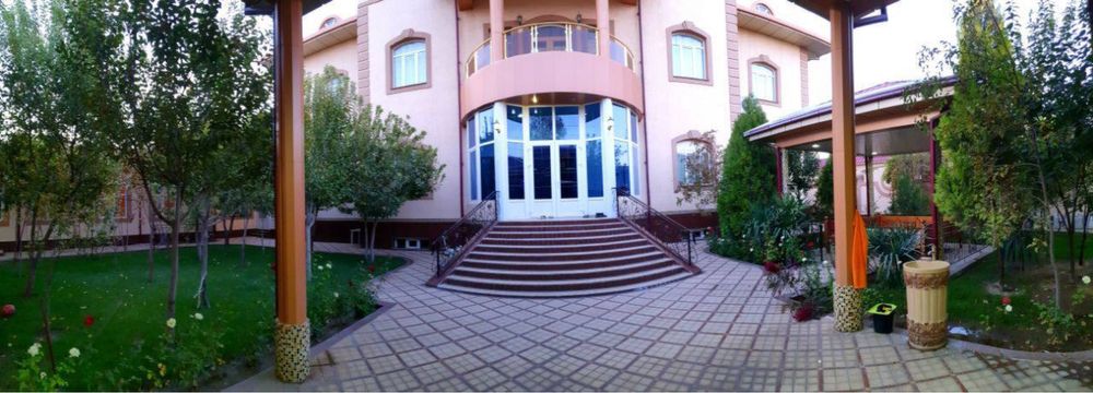 Навои. шахар. ваен гардогдан. ховли сотилади. 13. соток. абстанофка. б