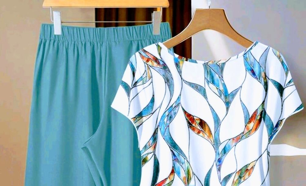 Set dama 2 piese de vara,material subțire,model superb,bust 60x2