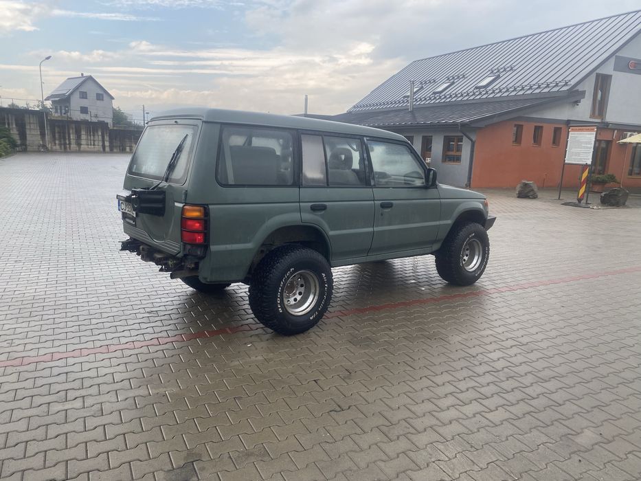 Mitsubishi   pajero 3.0 v6