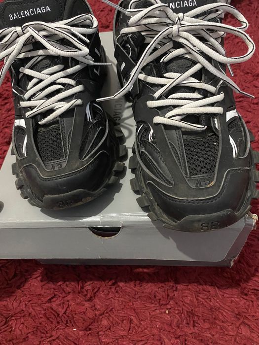 balenciaga track
