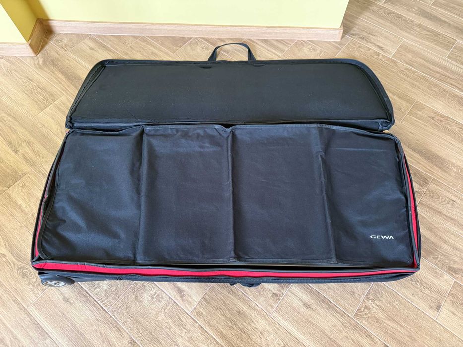 Професионален аранжор Yamaha Tyros 5 - 61 клавиша (с включен калъф)