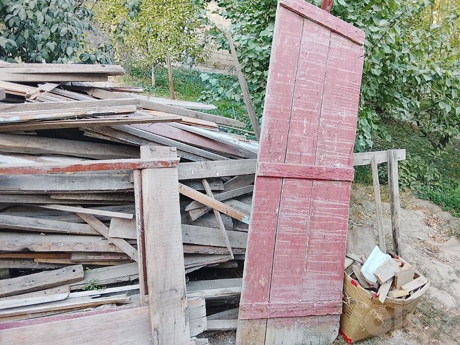 Продам б/у доски и пиломатериал от разборки.