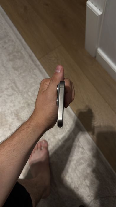 Продам iphon 15 pro max на 256 gb в хорошем состоянии