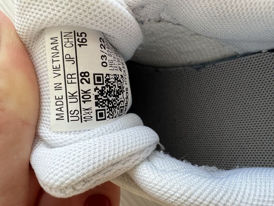 Vand adidasi Adidas, marimea 28, purtati de 5 ori