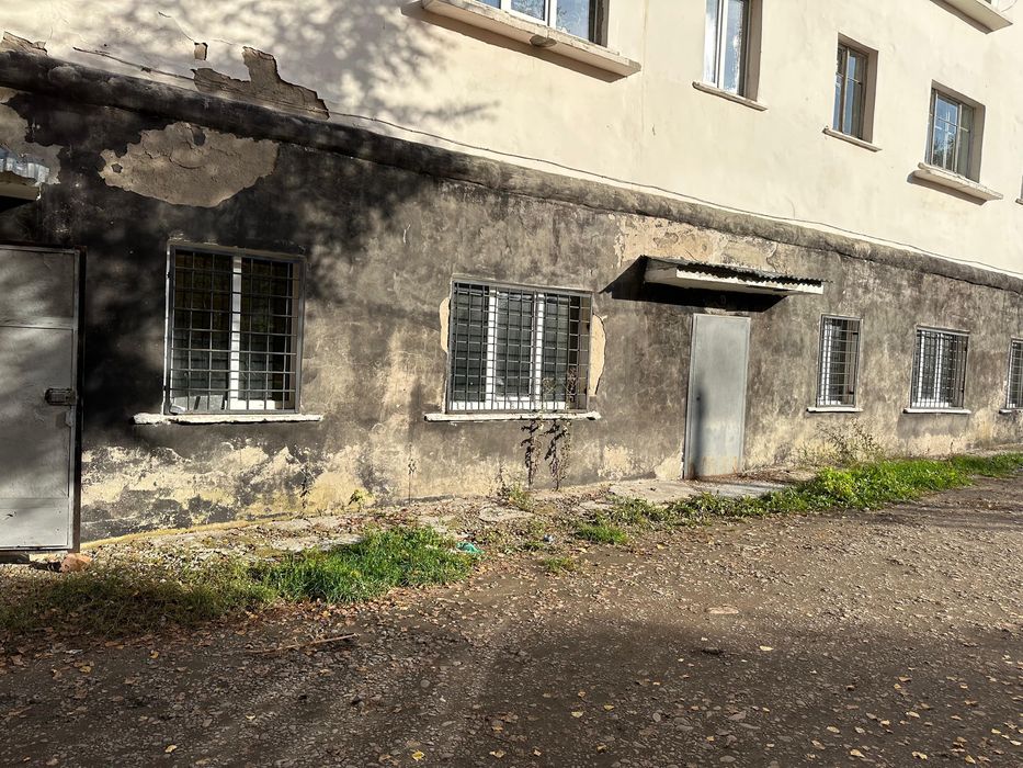 Продам срочно нежилое помещение