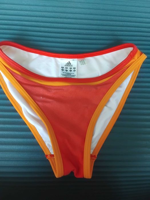 ADIDAS 100% оригинално долнище дамски бански, размер М