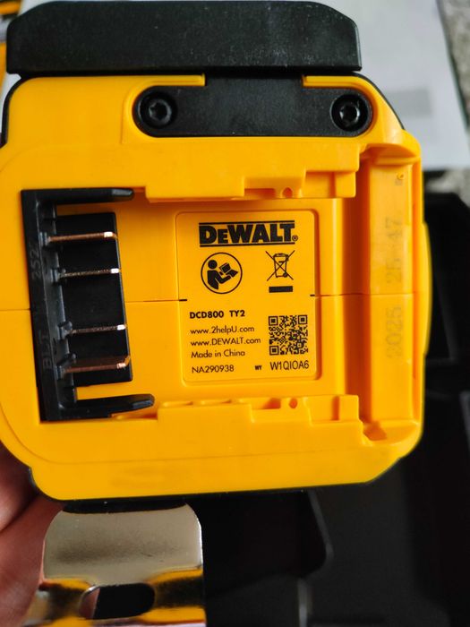 Винтоверт De Walt  DCD 800