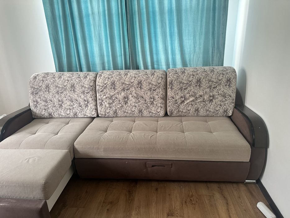 ДИВАН ПРОДАЕТСЯ,  2.70м ширина, 2.20 длина