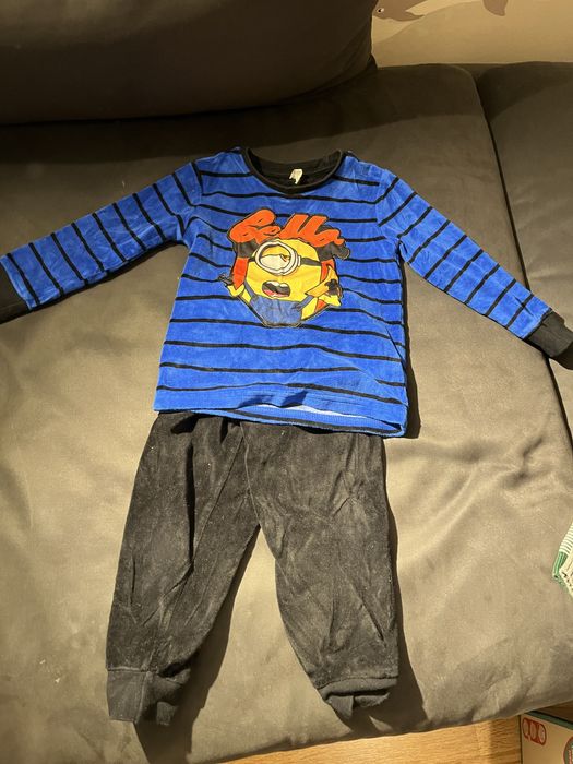 Pijamale C&A marimea 92-98