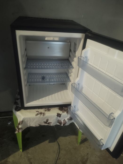 De vânzare mini frigider