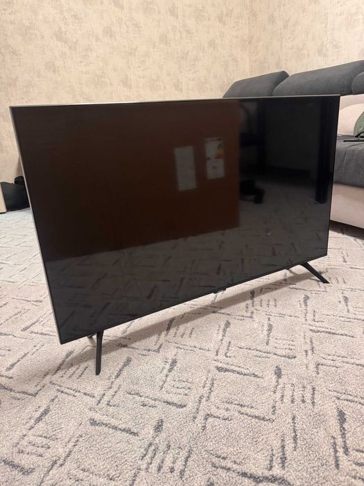 Продавам Samsung 43" Crystal UHD 4K Smart TV (серия CU7100)