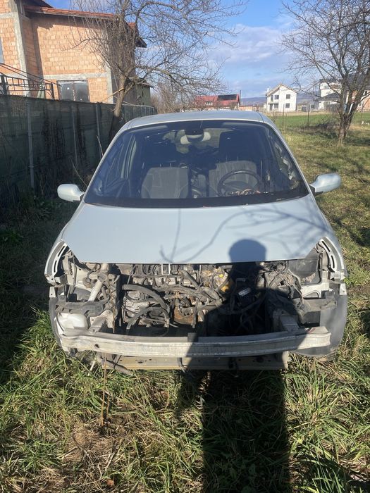 Dezmembrez renault scenic 2 1.6 GPL