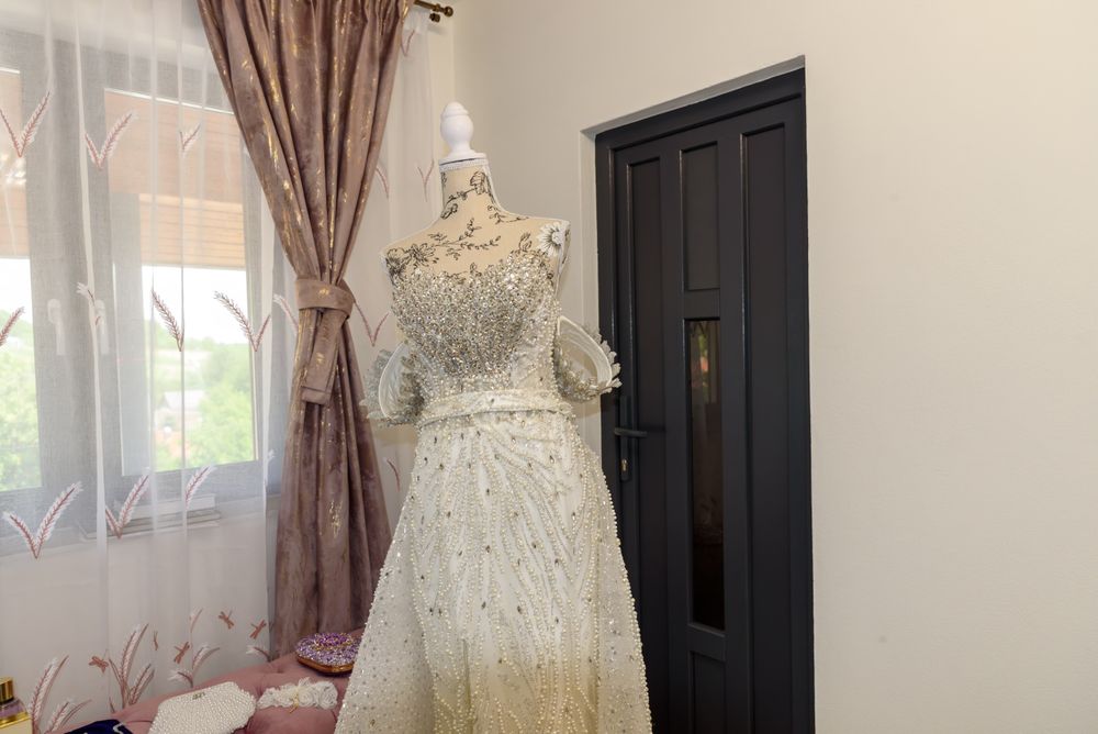Rochie de mireasă cu trenă detașabilă