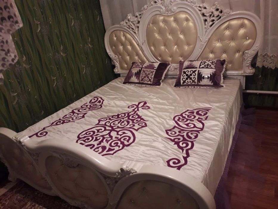 Продам двухспальную кровать 180×200